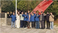 银桥团建纪实：踏红色足迹，攀青山之巅，凝聚奋进力量！